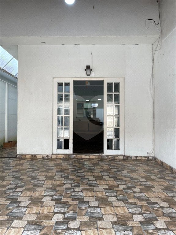 Sobrado à venda com 3 quartos, sendo 1 suíte,  em Jardim Cambuci, Mogi das Cruzes, SP