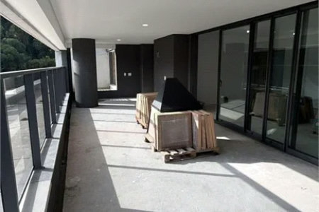 Apartamento à venda com 4 suítes em Vila Cordeiro, São Paulo, SP