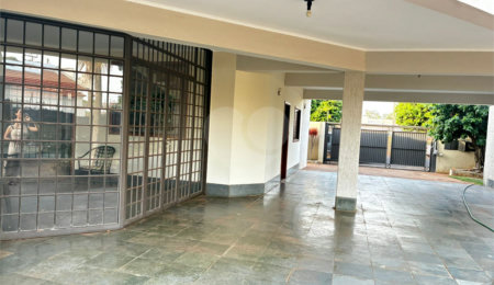 Sobrado para alugar com 4 quartos, sendo 2 suítes,  no Centro, Três Lagoas, MS