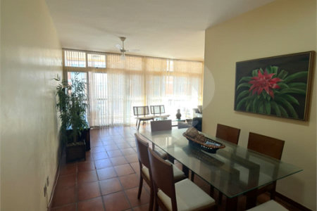 Apartamento à venda com 3 quartos, sendo 1 suíte, em Vila Nova, Cabo Frio, RJ