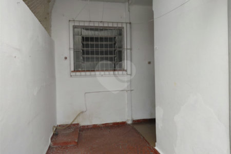 Sobrado à venda com 2 quartos em Vila Ipojuca, São Paulo, SP