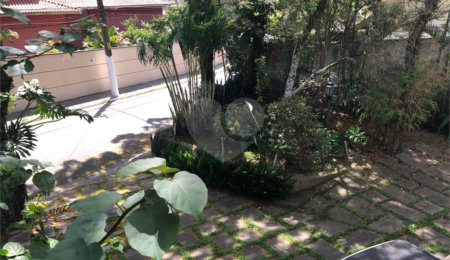 Sobrado à venda com 5 quartos, sendo 1 suíte,  em Jardim São Bento, São Paulo, SP
