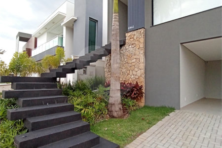 Casa à venda com 4 quartos, sendo 3 suítes,  no condomínio Alphaville Nova Esplanada 3, Votorantim - SP
