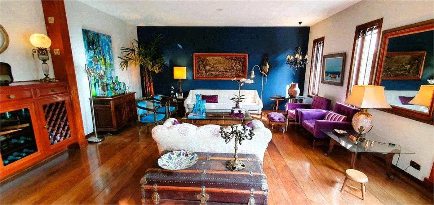 Casa à venda com 5 suítes em Jardim Leonor, São Paulo, SP