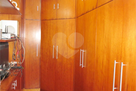 Oportunidade na Saúde - Apto Reformado c/188m2 - 3 Suítes/3 Vagas - 300 m. do metrô