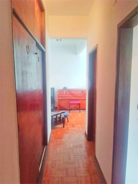 Apartamento na Consolação com 2 quartos, varanda, sem vaga.