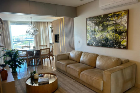 Apartamento à venda com 3 quartos, sendo 1 suíte, em Vila Anastácio, São Paulo, SP