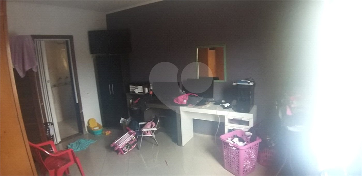 Sobrado à venda com 5 quartos, sendo 4 suítes, em Parada Inglesa, São Paulo, SP