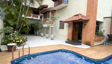 Casa à venda com 3 quartos, sendo 1 suíte,  em Santana, São Paulo, SP