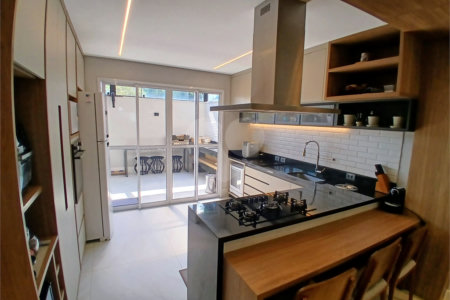 Casa à venda com 3 quartos, sendo 1 suíte, em Perdizes, São Paulo, SP
