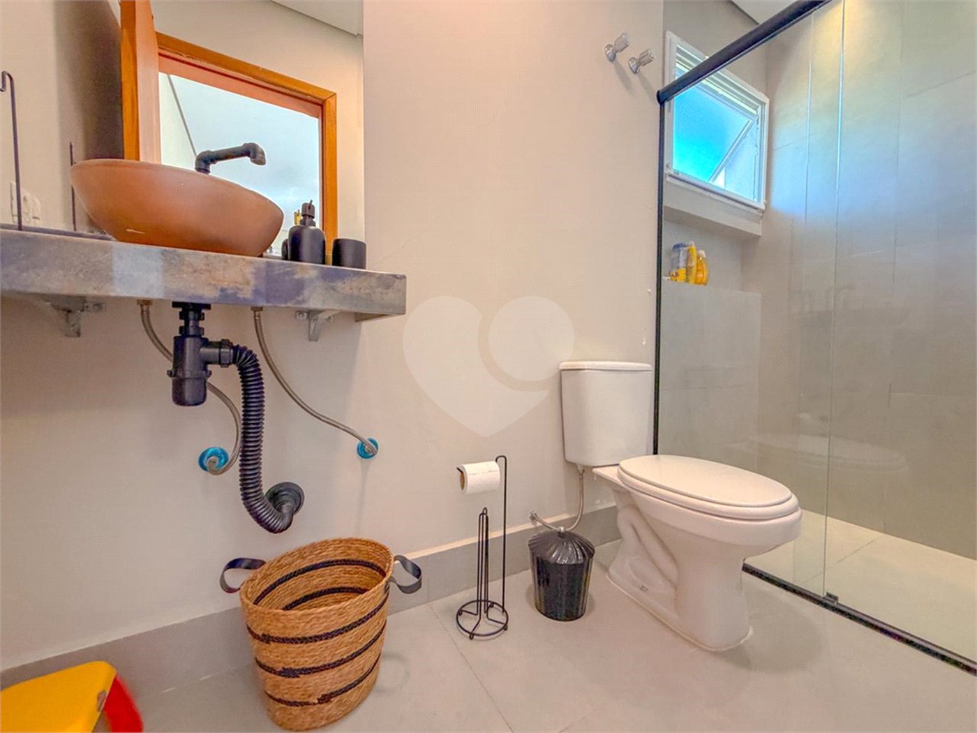 Casa à venda com 3 suítes no condomínio Figueira Garden, Atibaia - SP
