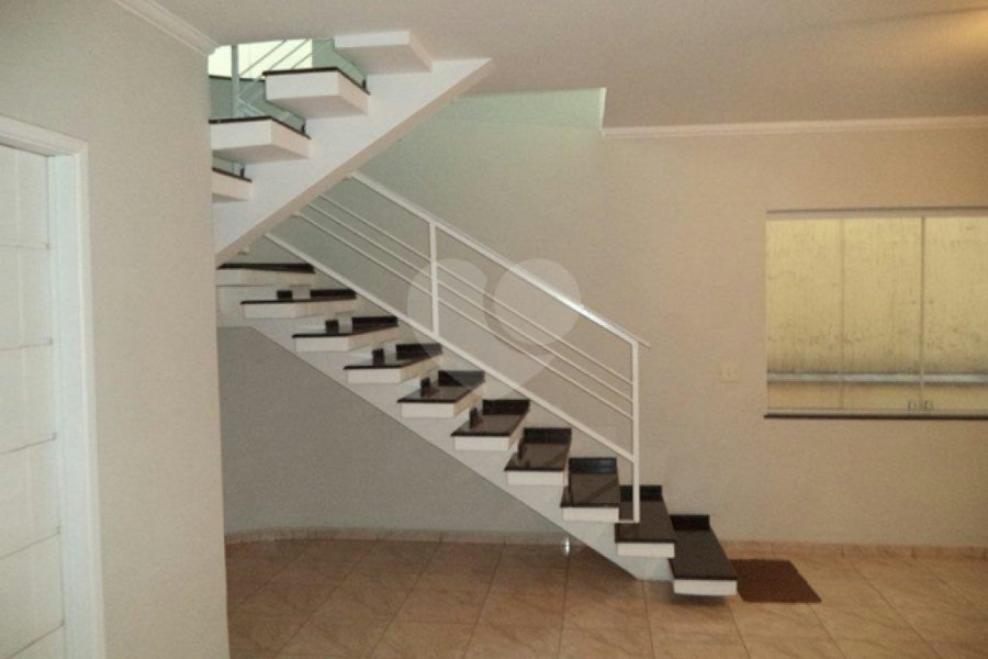 Sobrado para alugar com 4 quartos, sendo 3 suítes,  em Tremembé, São Paulo, SP