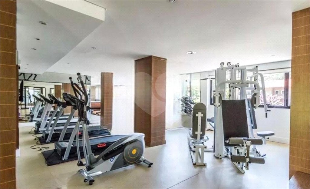 Apartamento à venda com 3 quartos, sendo 1 suíte,  em Cidade São Francisco, São Paulo, SP