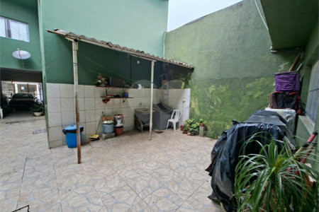 Casa à venda com 4 quartos, sendo 1 suíte,  em Vila Santa Maria, Guarulhos, SP