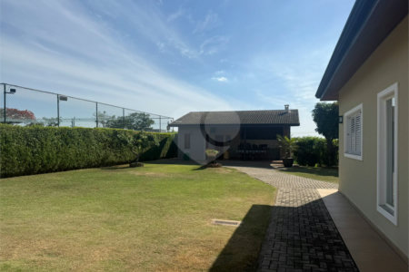 Casa à venda com 3 suítes no condomínio Terras de Mont Serrat, Salto - SP