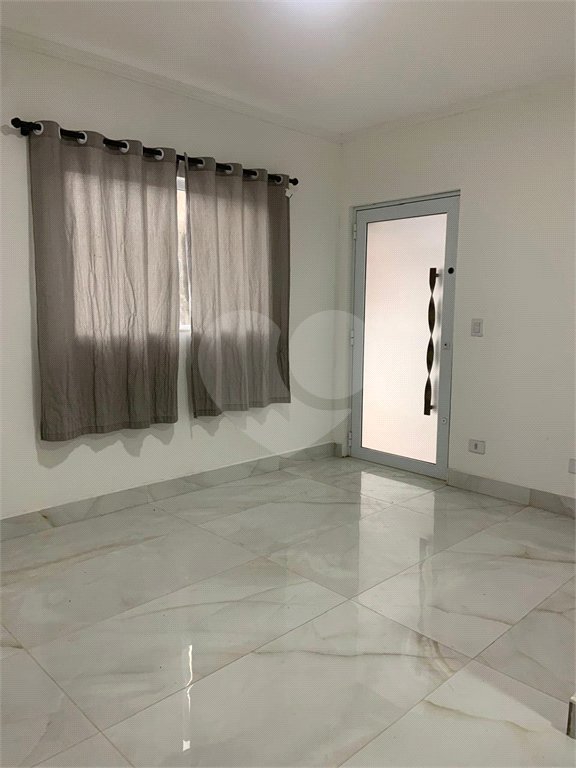Casa em condomínio à venda com 2 quartos, sendo 1 suíte,  em Conjunto Bom Pastor, Mogi das Cruzes, SP
