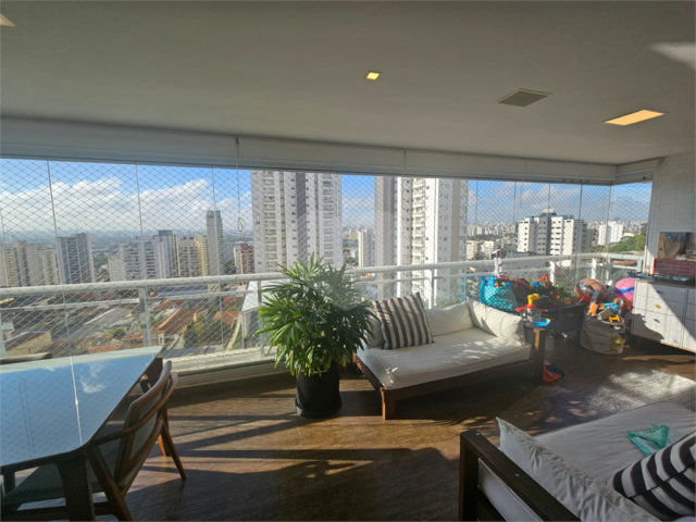 Apartamento à venda com 3 suítes em Santana, São Paulo, SP