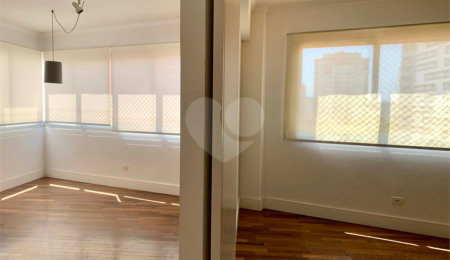 Apartamento à venda com 3 quartos, sendo 1 suíte,  em Perdizes, São Paulo, SP