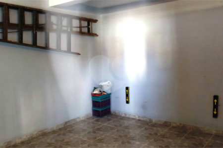 Sobrado à venda com 5 quartos, sendo 1 suíte, em Vila Maria Alta, São Paulo, SP