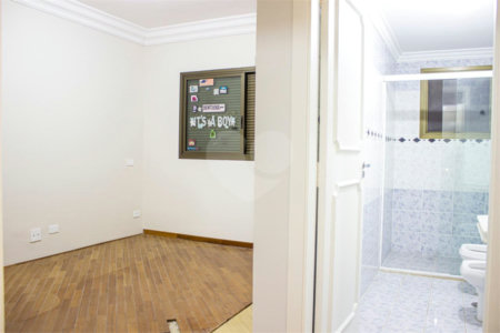 Apartamento à venda com 3 suítes em Jardim Londrina, São Paulo, SP