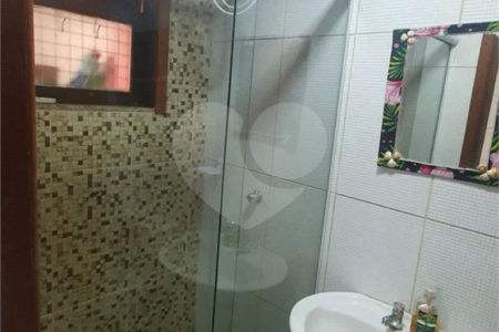 Casa à venda com 3 quartos, sendo 1 suíte, em Ogiva, Cabo Frio, RJ