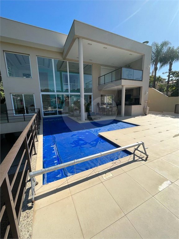 Casa à venda com 6 quartos, sendo 4 suítes,  no condomínio Estância Marambaia, Vinhedo - SP
