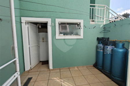 Casa para alugar com 6 quartos, sendo 4 suítes,  no Centro, Itapetininga, SP