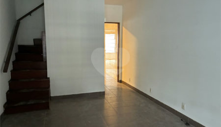 Casa à venda com 3 quartos, sendo 1 suíte, em Vila Figueira, Suzano, SP