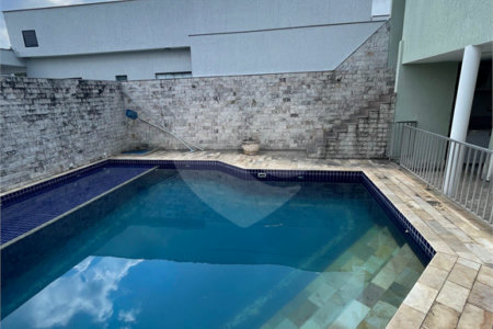 Casa à venda com 5 quartos, sendo 1 suíte, no condomínio Residencial Green Ville, Rio de Janeiro - RJ