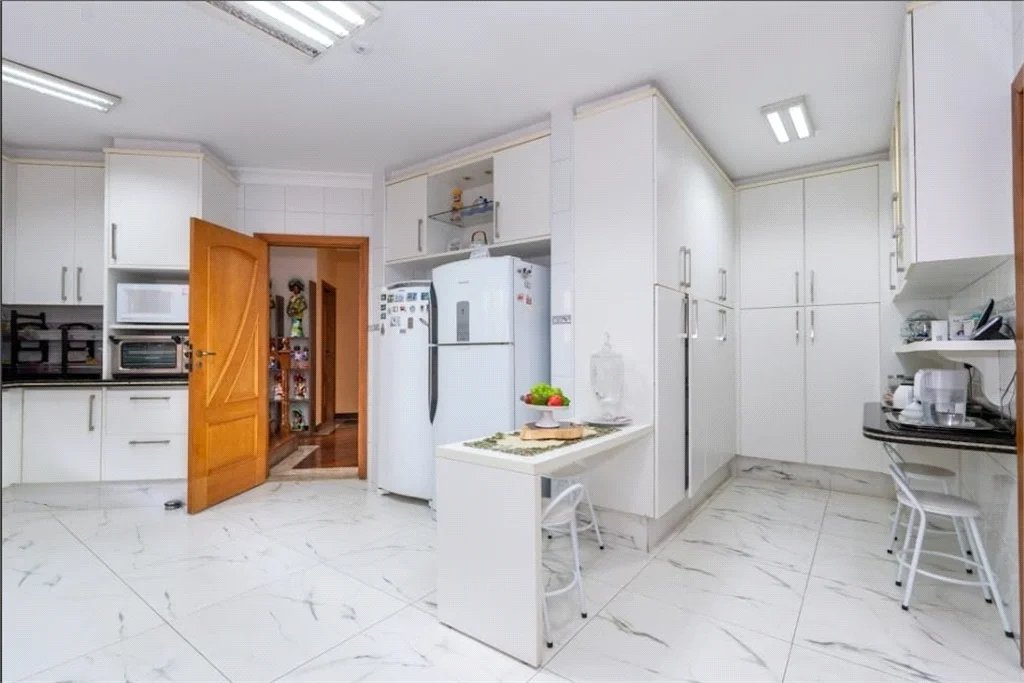 Casa à venda ou para alugar com 5 suítes no condomínio Residencial Morumbi, São Paulo - SP