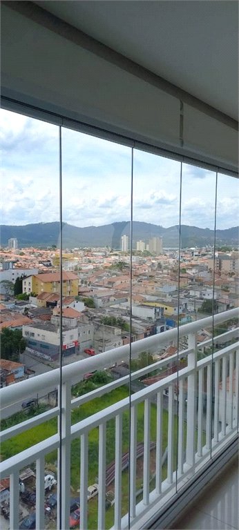 Apartamento à venda com 3 quartos, sendo 1 suíte,  em Parque Santana, Mogi das Cruzes, SP