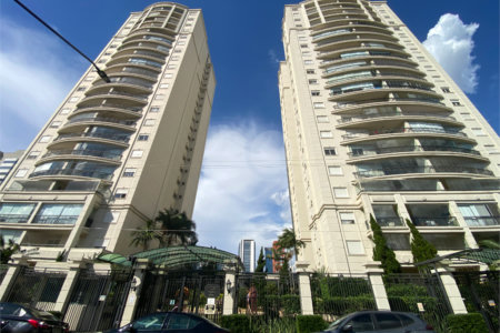 Apartamento à venda com 3 quartos, sendo 1 suíte, em Chácara Santo Antônio, São Paulo, SP