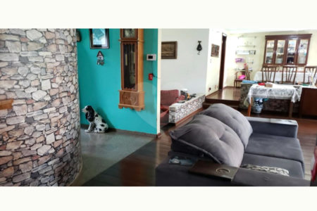 Casa à venda com 4 quartos, sendo 3 suítes, em Interlagos, São Paulo, SP