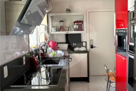 Apartamento à venda com 3 suítes em Água Branca, São Paulo, SP