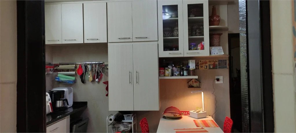 Sobrado à venda com 4 quartos, sendo 2 suítes, em Rio Pequeno, São Paulo, SP