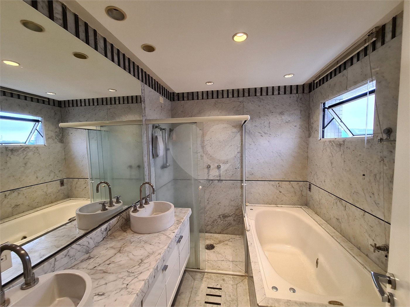 Apartamento à venda com 3 suítes em Água Fria, São Paulo, SP
