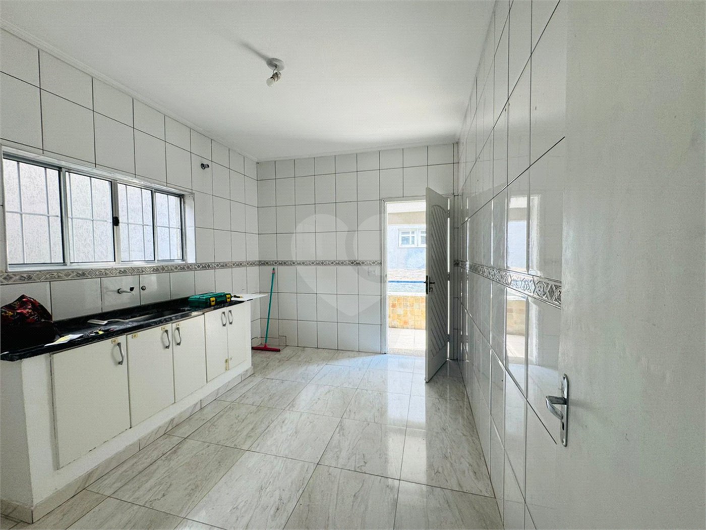 Casa à venda com 3 quartos, sendo 1 suíte, em Vila Galvão, Guarulhos, SP