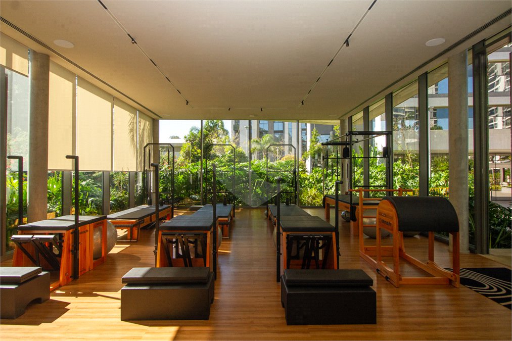 Apartamento à venda ou para alugar com 3 suítes em Jardim Morumbi, São Paulo, SP