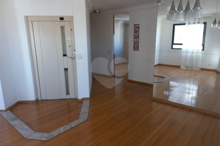 Apartamento à venda com 3 quartos, sendo 2 suítes, em Água Fria, São Paulo, SP