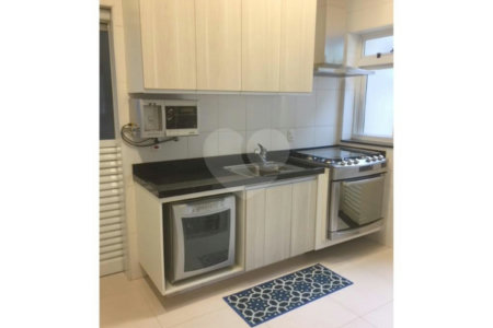 Casa Térrea à venda com 3 suítes em Jardim Prudência, São Paulo, SP