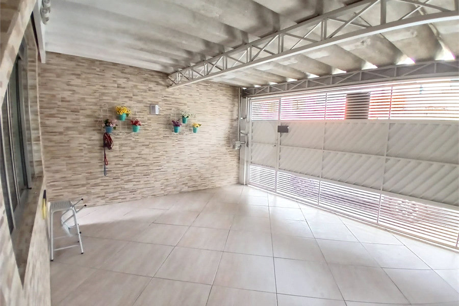 Casa à venda com 3 quartos, sendo 1 suíte, em Campo Limpo, São Paulo, SP