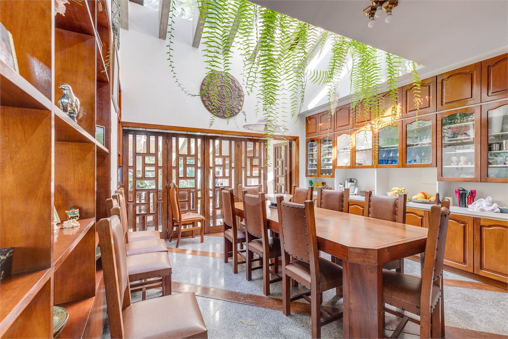 Casa à venda com 4 suítes no condomínio Granja do Morumbi, São Paulo - SP