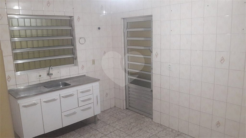 Sobrado à venda com 3 quartos em Jardim Macedônia, São Paulo, SP