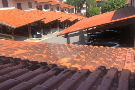 Casa à venda com 3 quartos, sendo 1 suíte, no condomínio Residencial Sabará, São Paulo - SP