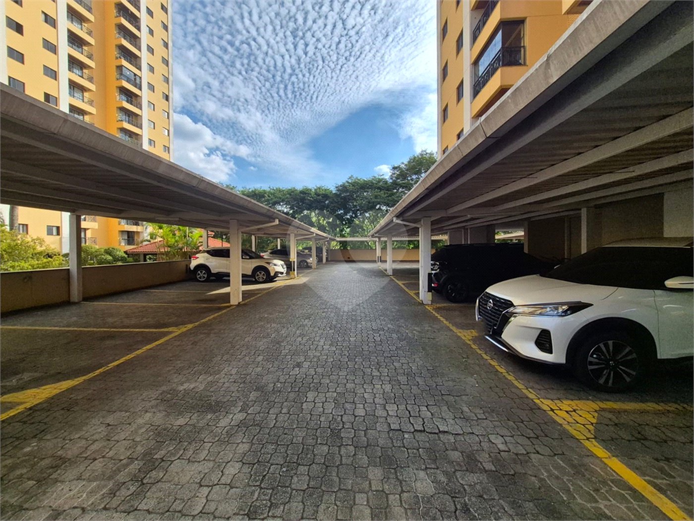 Apartamento à venda ou para alugar com 3 quartos, sendo 1 suíte, em Jardim Esmeralda, São Paulo, SP