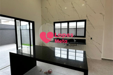 Casa à venda com 3 quartos, sendo 2 suítes, no condomínio Reserva Rudá, São José dos Campos - SP