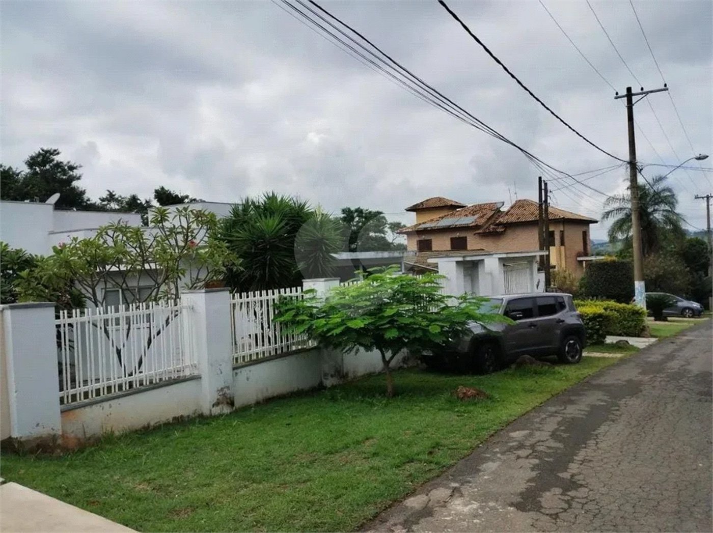Casa à venda com 3 quartos, sendo 1 suíte, no condomínio Horizonte Azul I, Itupeva - SP