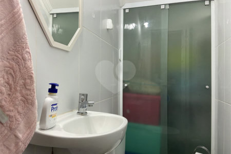Sobrado à venda com 3 quartos em Vila Paulicéia, São Paulo, SP