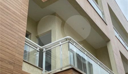 Triplex à venda com 2 quartos, sendo 1 suíte,  em Parque dos Eucaliptos, Sorocaba, SP