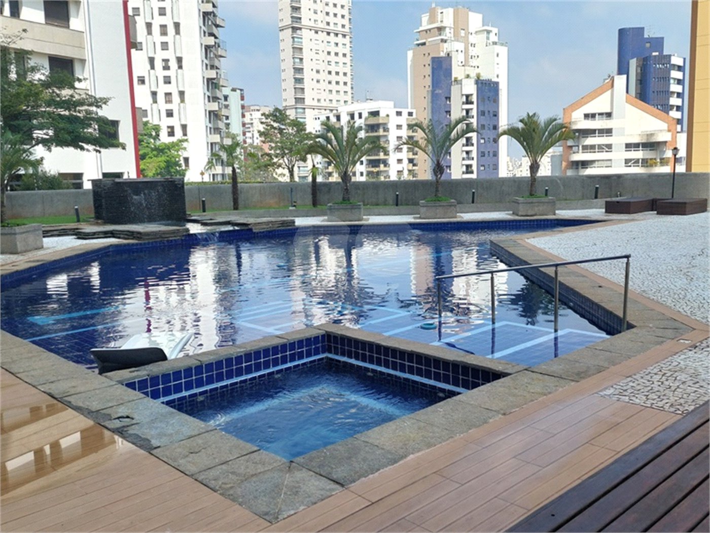 Apartamento à venda com 1 suíte em Vila Suzana, São Paulo, SP